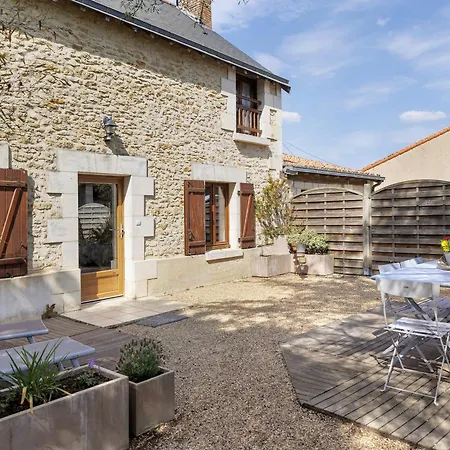 La Ferme Du Bellay - Cote Cour *